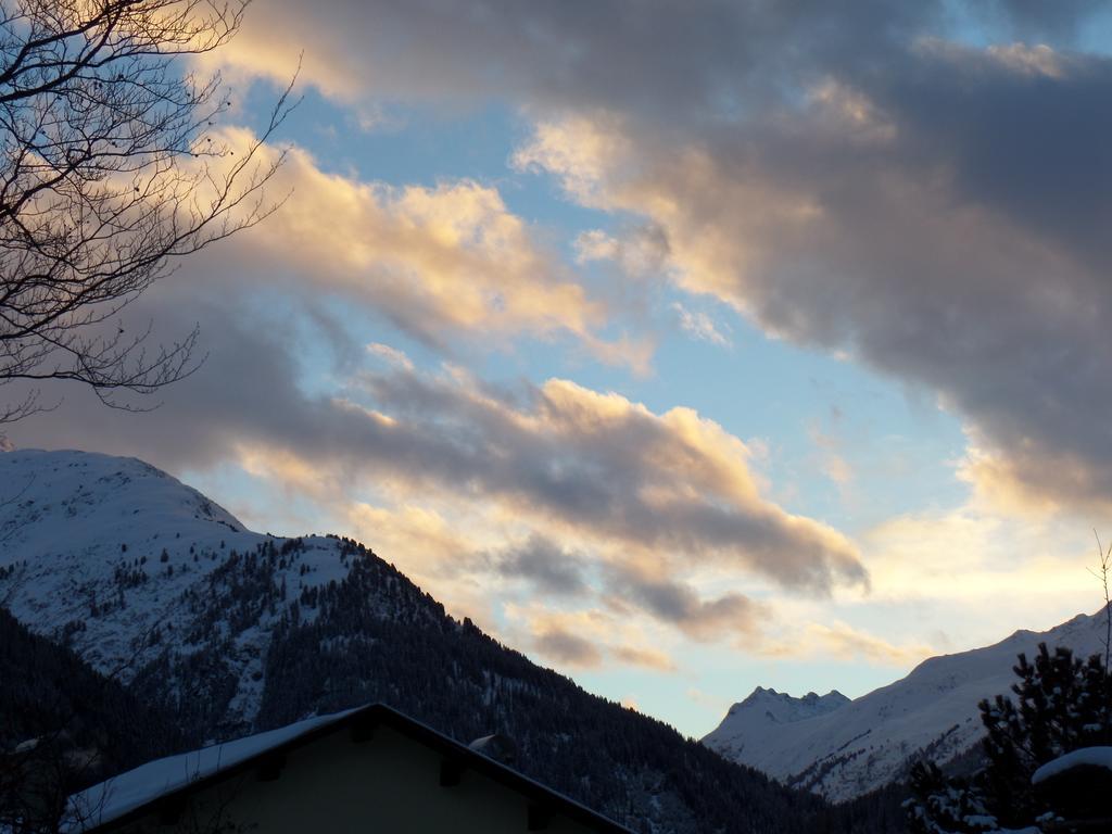 Landhaus Sonnenberg St. Anton am Arlberg Zimmer foto